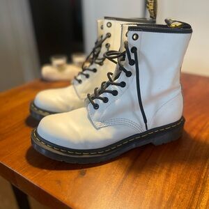 Dr Martens 1460 White Patent Leather Boots Women’s 9 AirWair Yellow Stitch